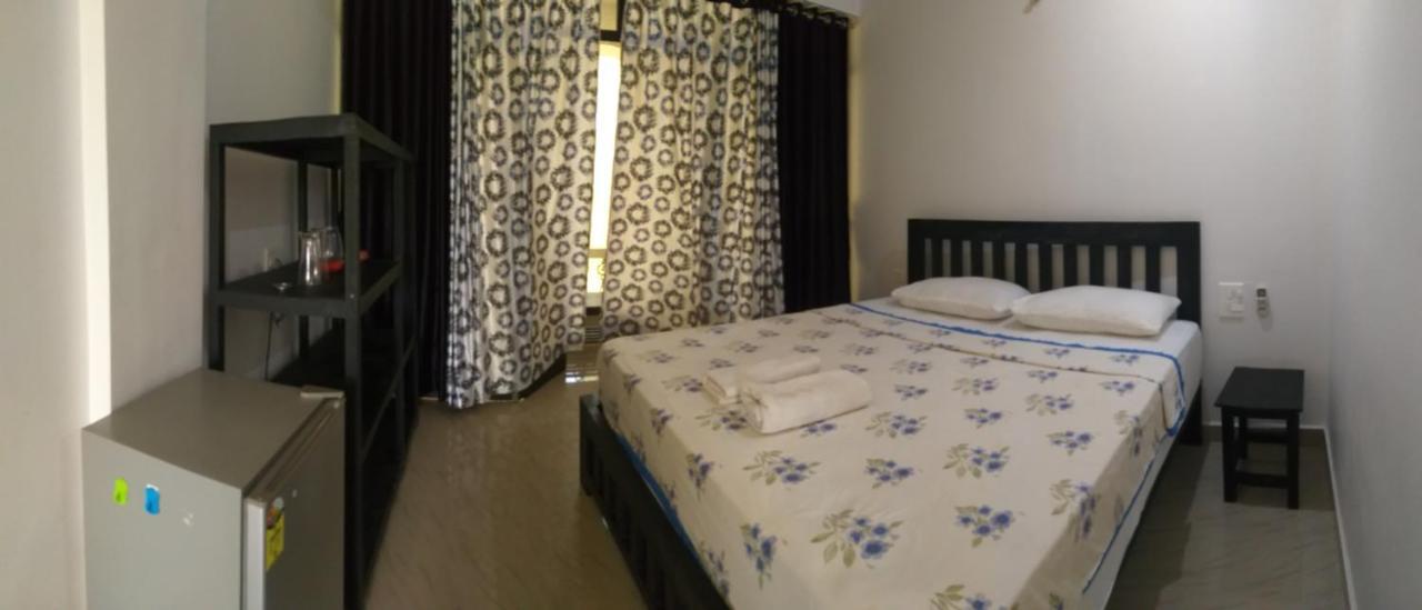 Hotel God'S Gift Morjim Exterior foto