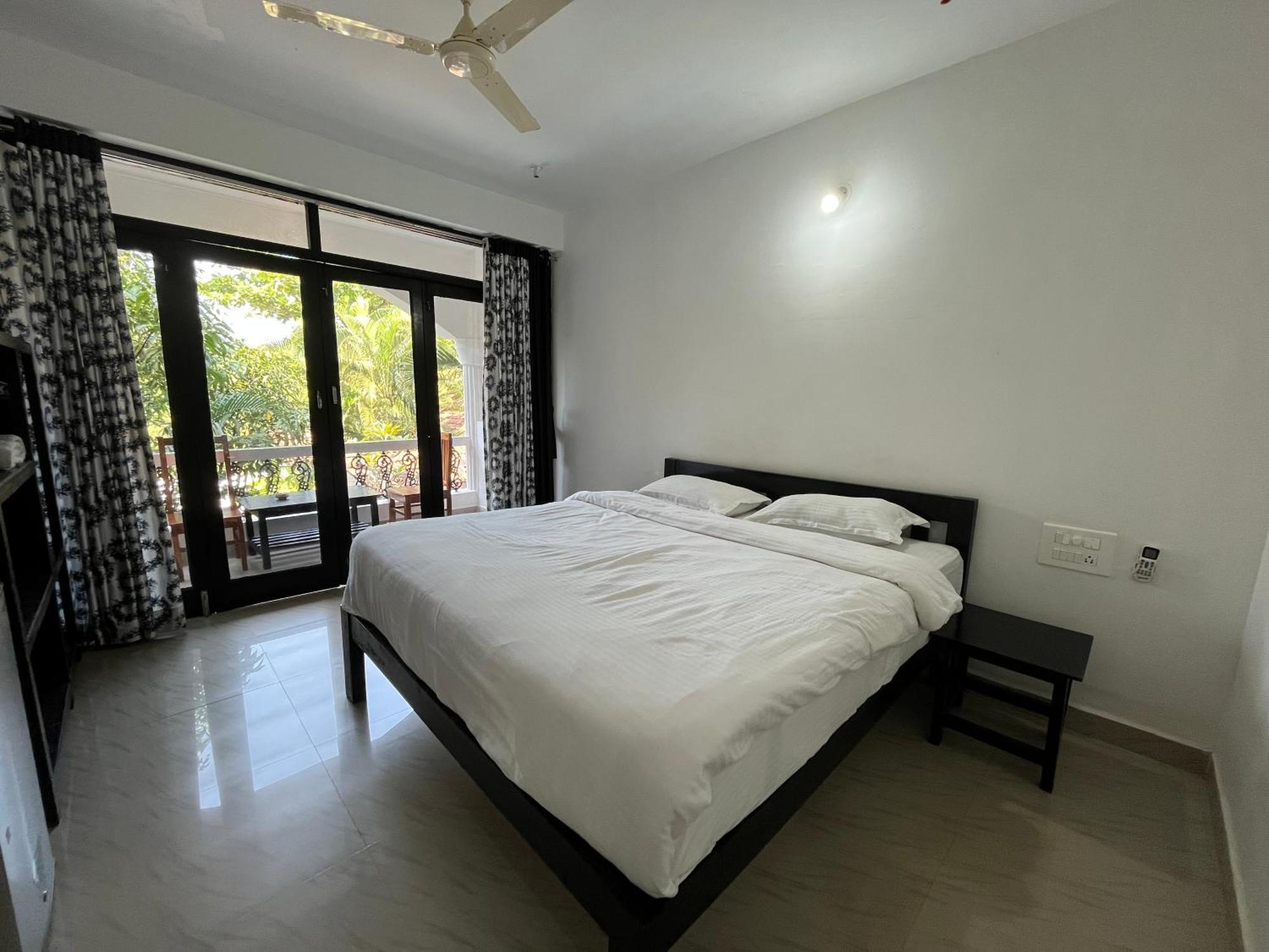 Hotel God'S Gift Morjim Exterior foto
