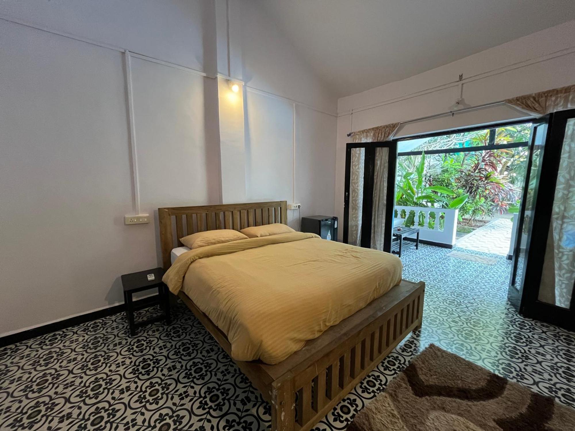 Hotel God'S Gift Morjim Exterior foto